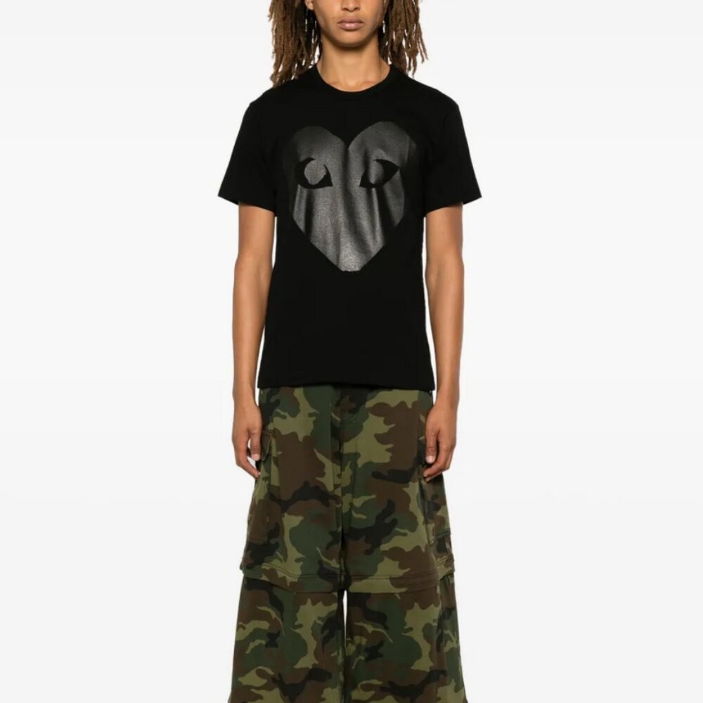 Comme Des Garcons, PLAY, Heart Print T-shirt, Unisex Medium, Black Black